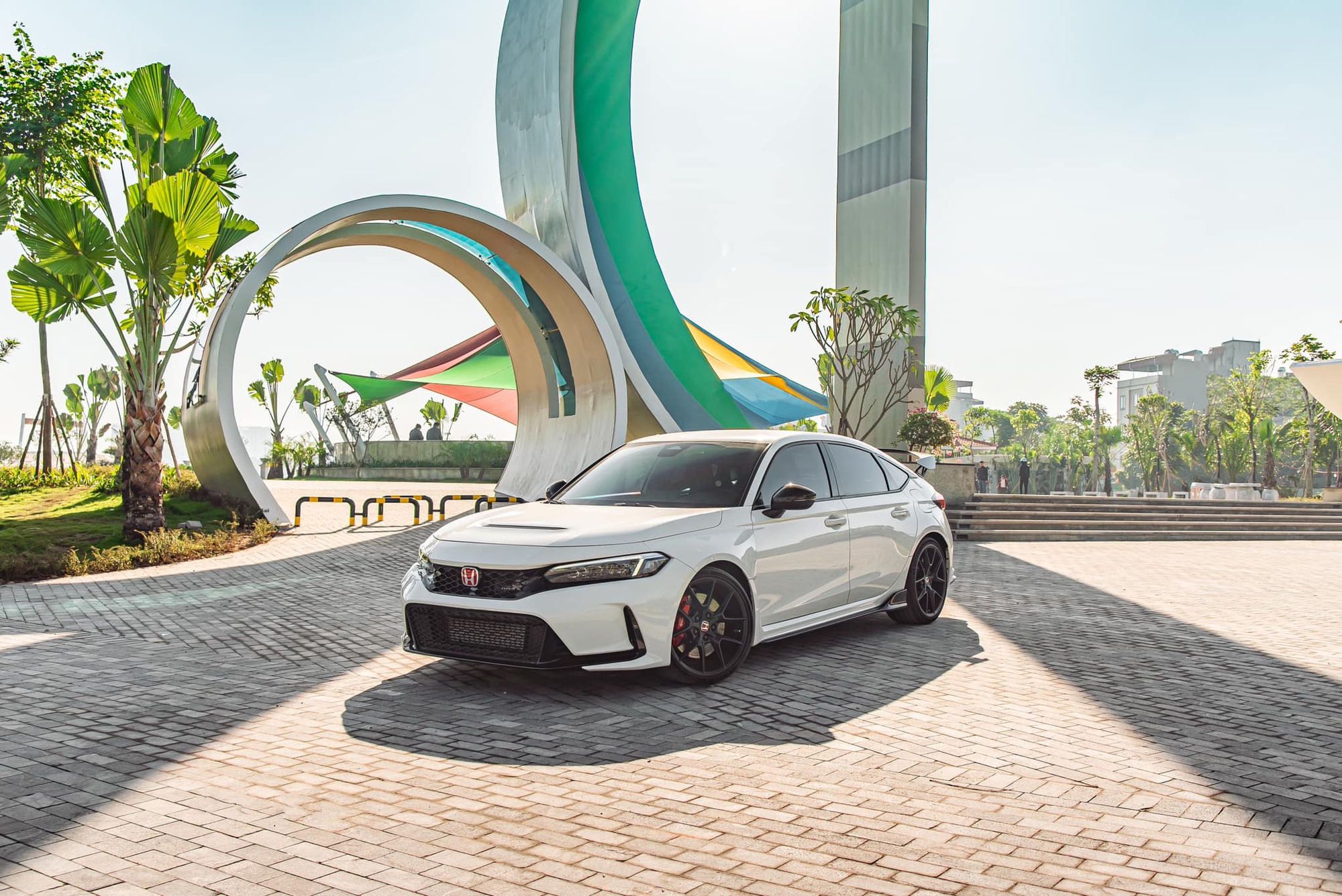 Honda Civic Type R tăng giá 600 triệu tại Việt Nam: Giá mới gần 3 tỷ đồng, đắt hơn cả Mercedes-AMG C 43 - Ảnh 2