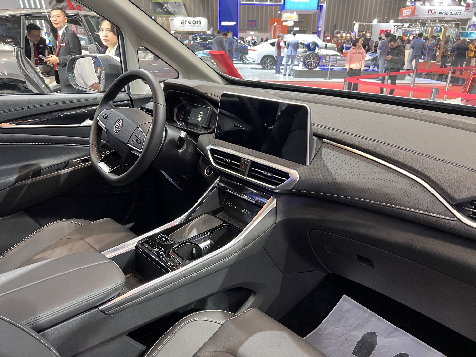 Loạt xe nhận cọc, sắp bán tại Việt Nam sau Tết: Nhiều phân khúc cả SUV, MPV, có xe đã về nhưng chưa ra mắt - Ảnh 8