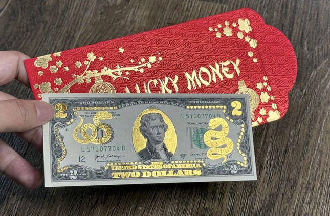 Sôi động thị trường tiền lưu niệm độc lạ lì xì Tết - Ảnh 2