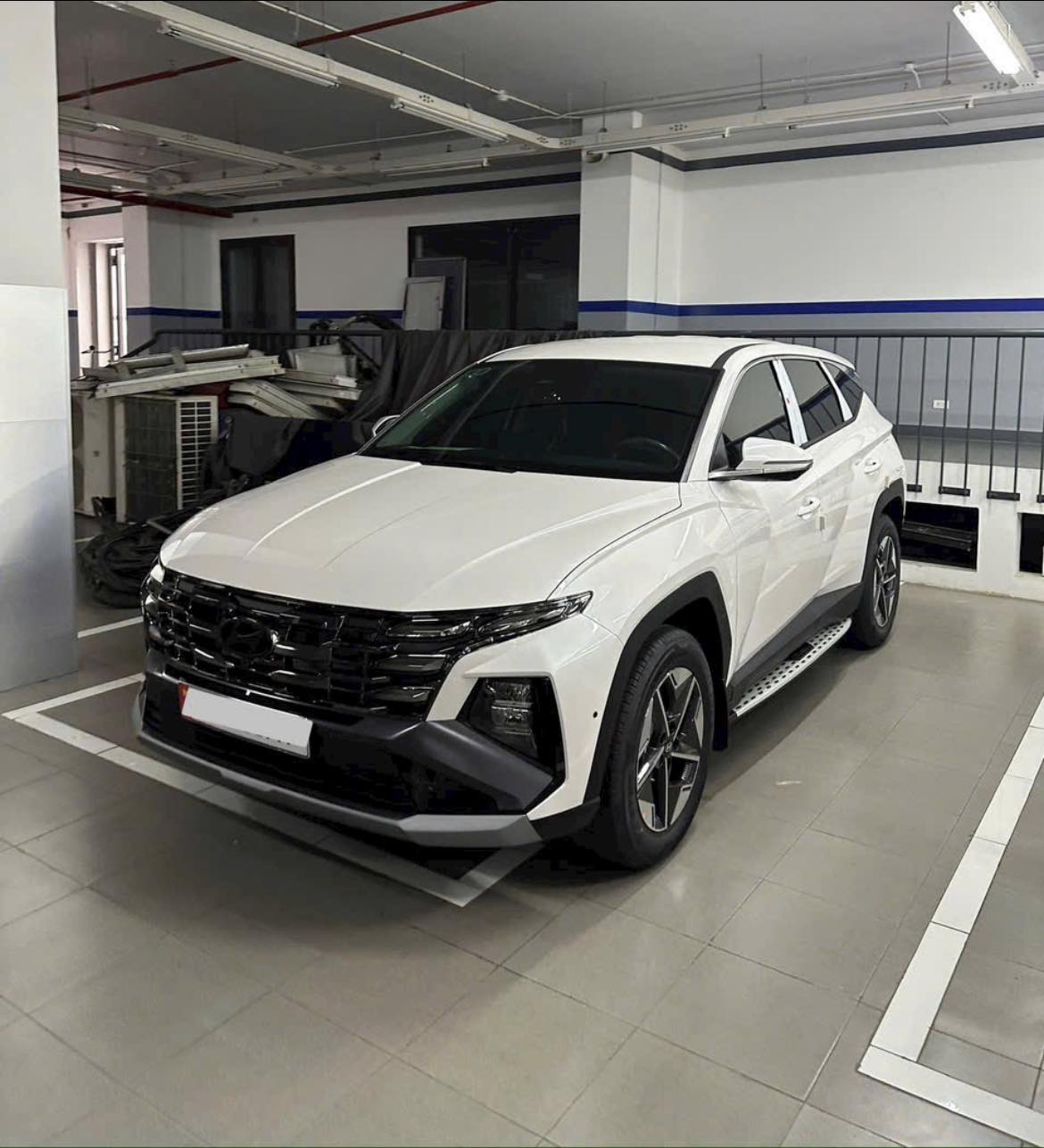 Hyundai Tucson rao bán giá 899 triệu chỉ sau 17km lăn bánh: Cứ một 1km mất 12 triệu, qua một đời chủ mà nội thất vẫn còn nilon - Ảnh 1