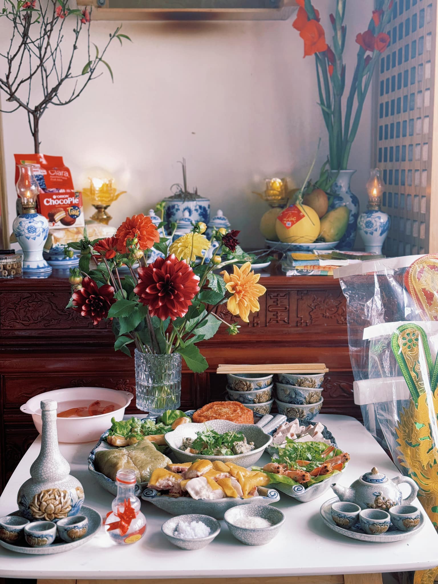 "Đại hội" khoe mâm cúng ông Công ông Táo tràn ngập MXH, có nhà làm cả món hot trend TikTok - Ảnh 9