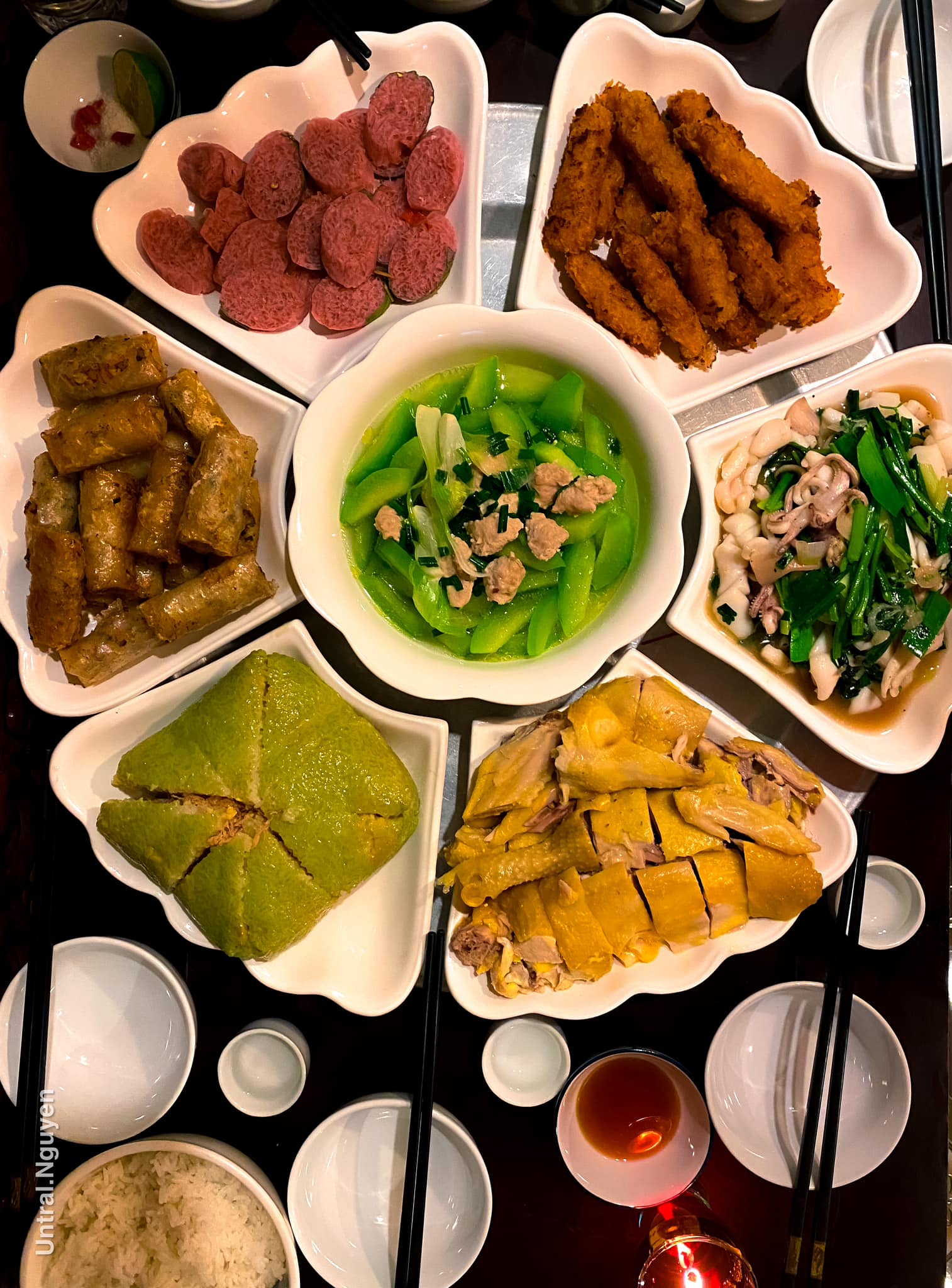 "Đại hội" khoe mâm cúng ông Công ông Táo tràn ngập MXH, có nhà làm cả món hot trend TikTok - Ảnh 17