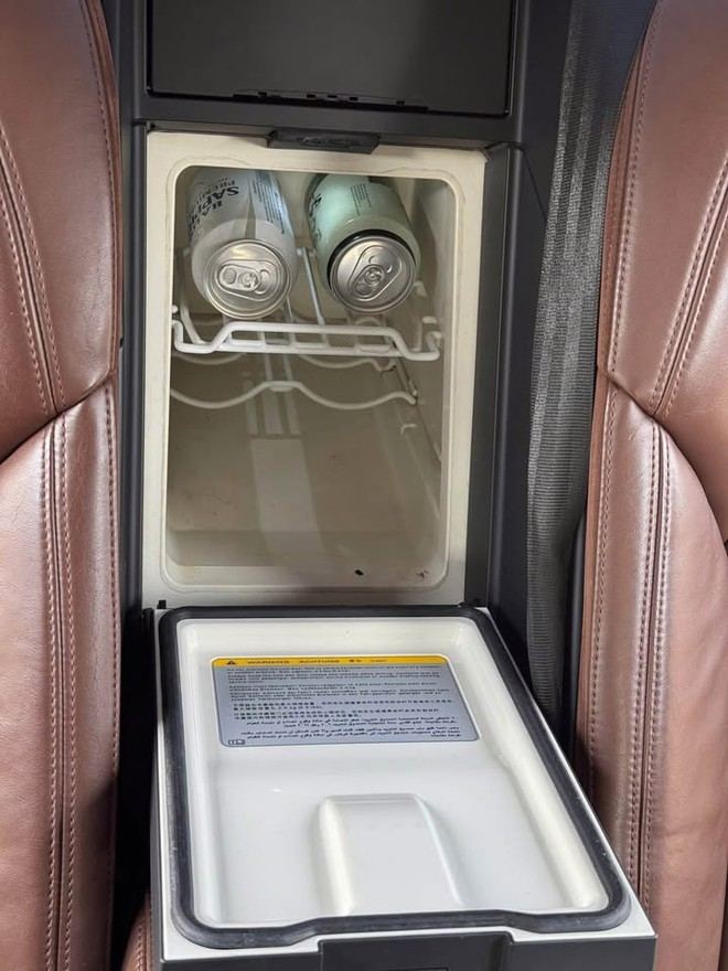 5 xe cũ biểu tượng của đại gia tầm giá Camry mua chơi Tết: Có chiếc siêu sang cỡ Rolls-Royce, ngồi cực êm - Ảnh 6