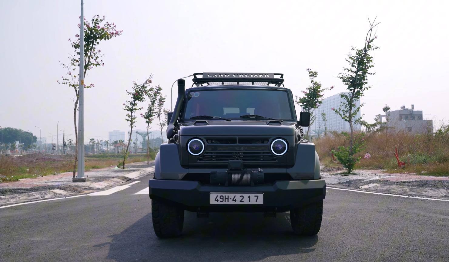 Thợ Việt phục chế Toyota Land Cruiser 1975 mất tới 2 năm: ‘Biến đống sắt vụn thành chiếc xe độc nhất’ - Ảnh 12