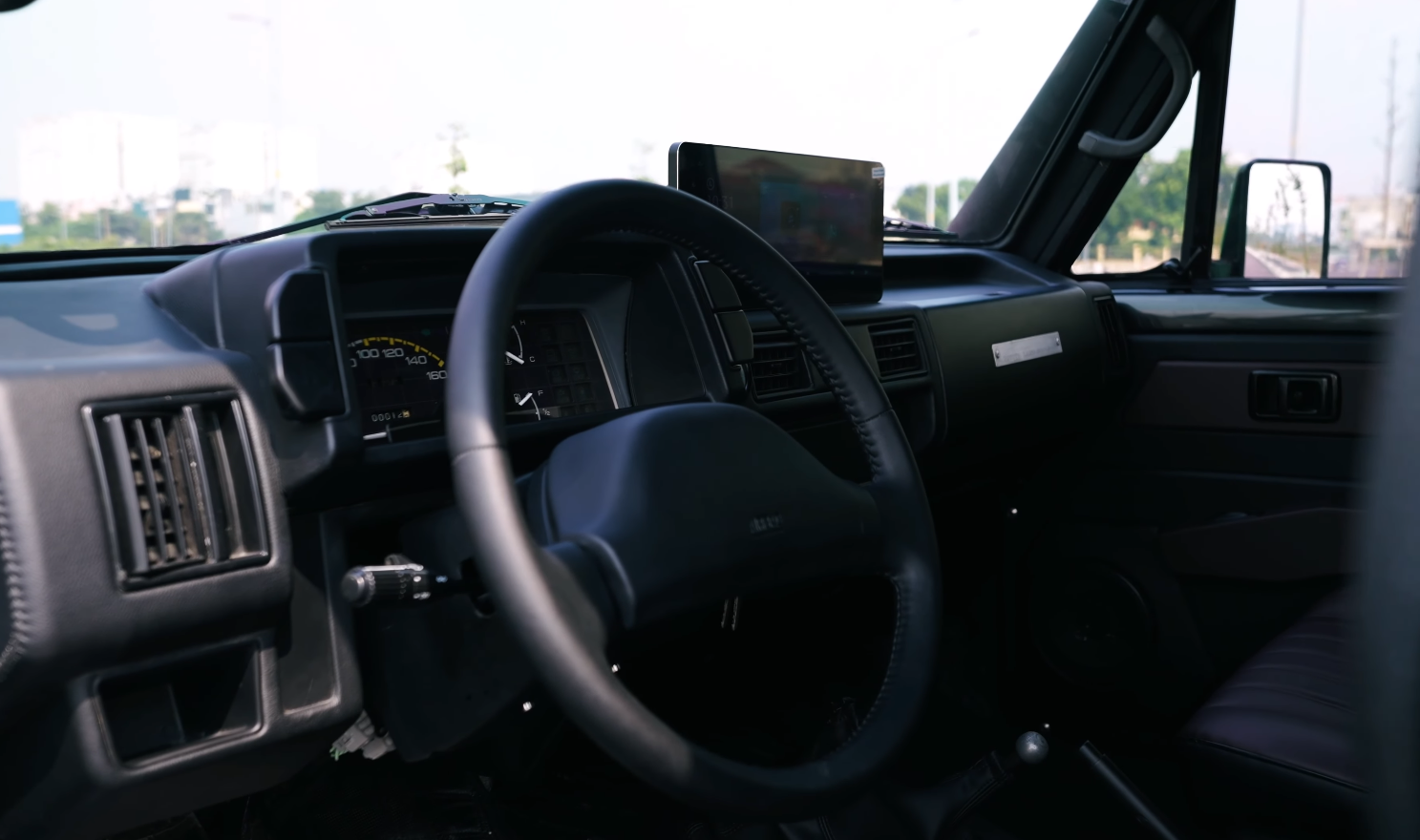 Thợ Việt phục chế Toyota Land Cruiser 1975 mất tới 2 năm: ‘Biến đống sắt vụn thành chiếc xe độc nhất’ - Ảnh 17