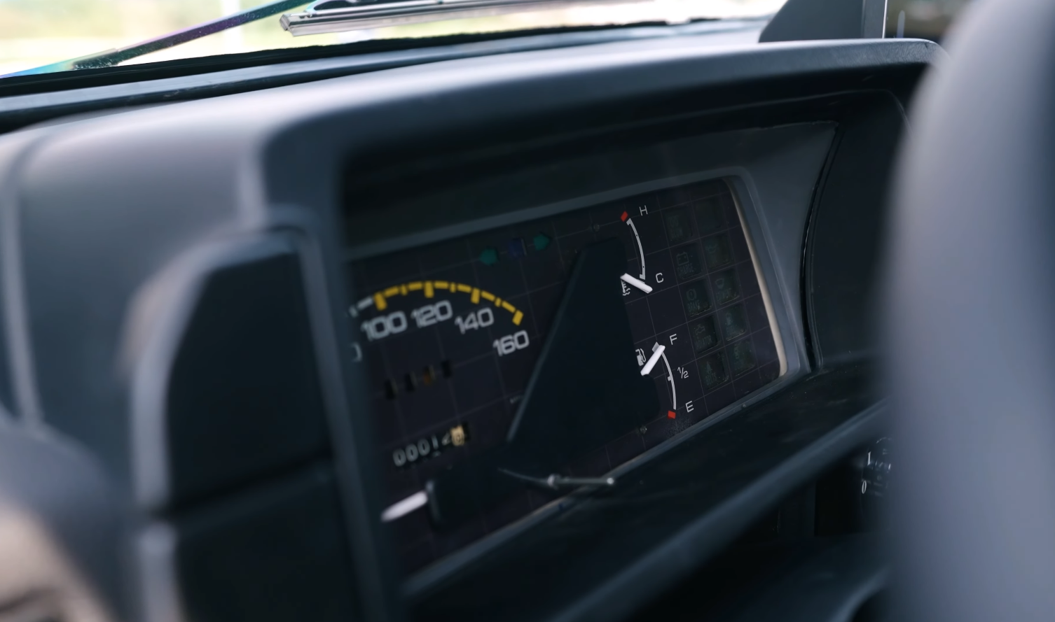 Thợ Việt phục chế Toyota Land Cruiser 1975 mất tới 2 năm: ‘Biến đống sắt vụn thành chiếc xe độc nhất’ - Ảnh 18