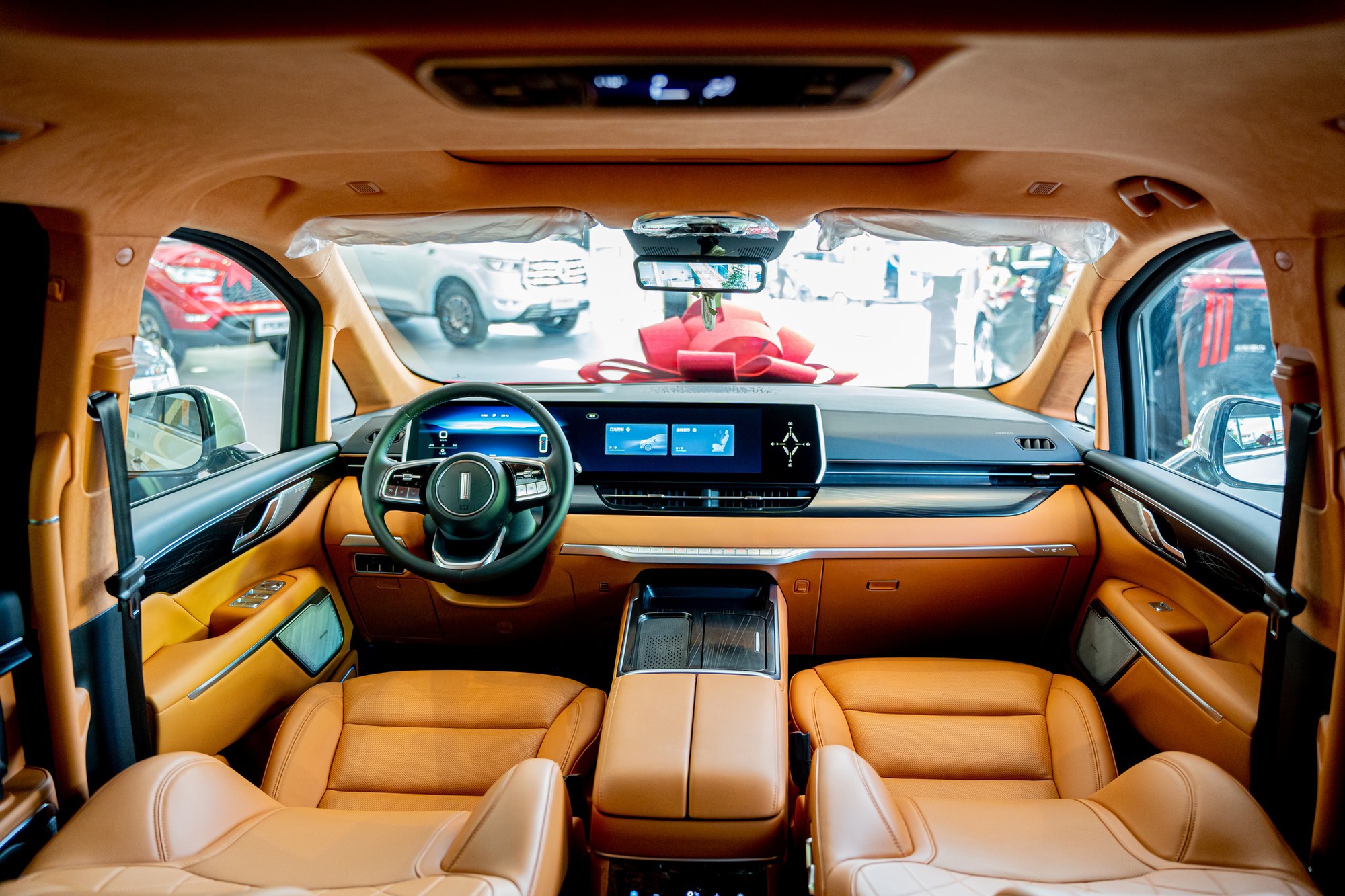 Xe như Toyota Alphard này dễ về Việt Nam đầu 2025: Nội thất kiểu 'chủ tịch', mạnh 480hp, hết xăng vẫn chạy được 140km - Ảnh 9