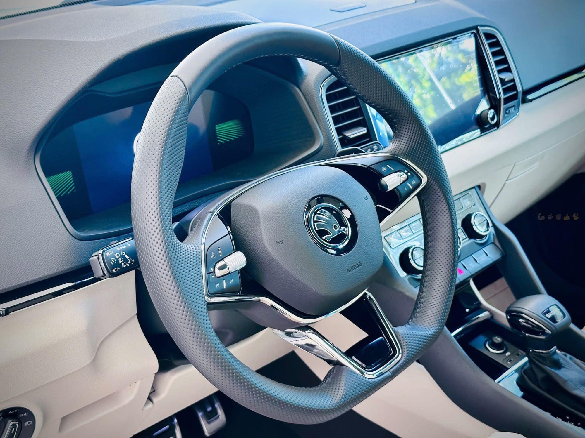 Xe Skoda giảm giá 200 triệu tại đại lý: Karoq còn 799 triệu rẻ hơn Corolla Cross, Kodiaq lần đầu dưới 1 tỷ cạnh tranh CX-8 - Ảnh 5