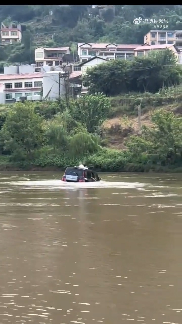 Hãng xe Trung Quốc ra sức 'khoe' một tính năng độc lạ, khách vừa sử dụng liền bị cảnh sát phạt - Ảnh 3