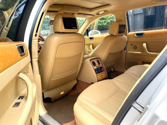 5 xe cũ biểu tượng của đại gia tầm giá Camry mua chơi Tết: Có chiếc siêu sang cỡ Rolls-Royce, ngồi cực êm - Ảnh 22