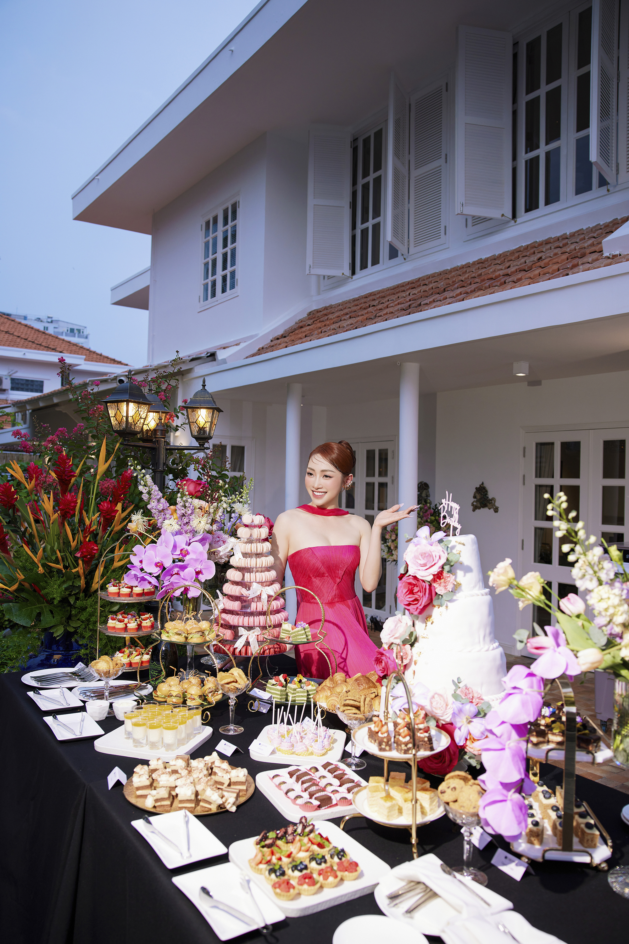 Sao nam Vbiz 12 giờ đêm vẫn gọi vợ ra làm 1 việc, soi clip cận cảnh mới gây bất ngờ - Ảnh 6