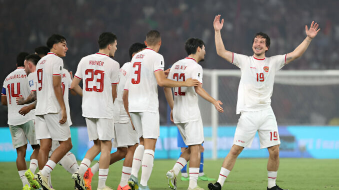 Lập kỷ lục Việt Nam, Nguyễn Xuân Son vẫn “chào thua” trước sao Indonesia, Thái Lan - Ảnh 1