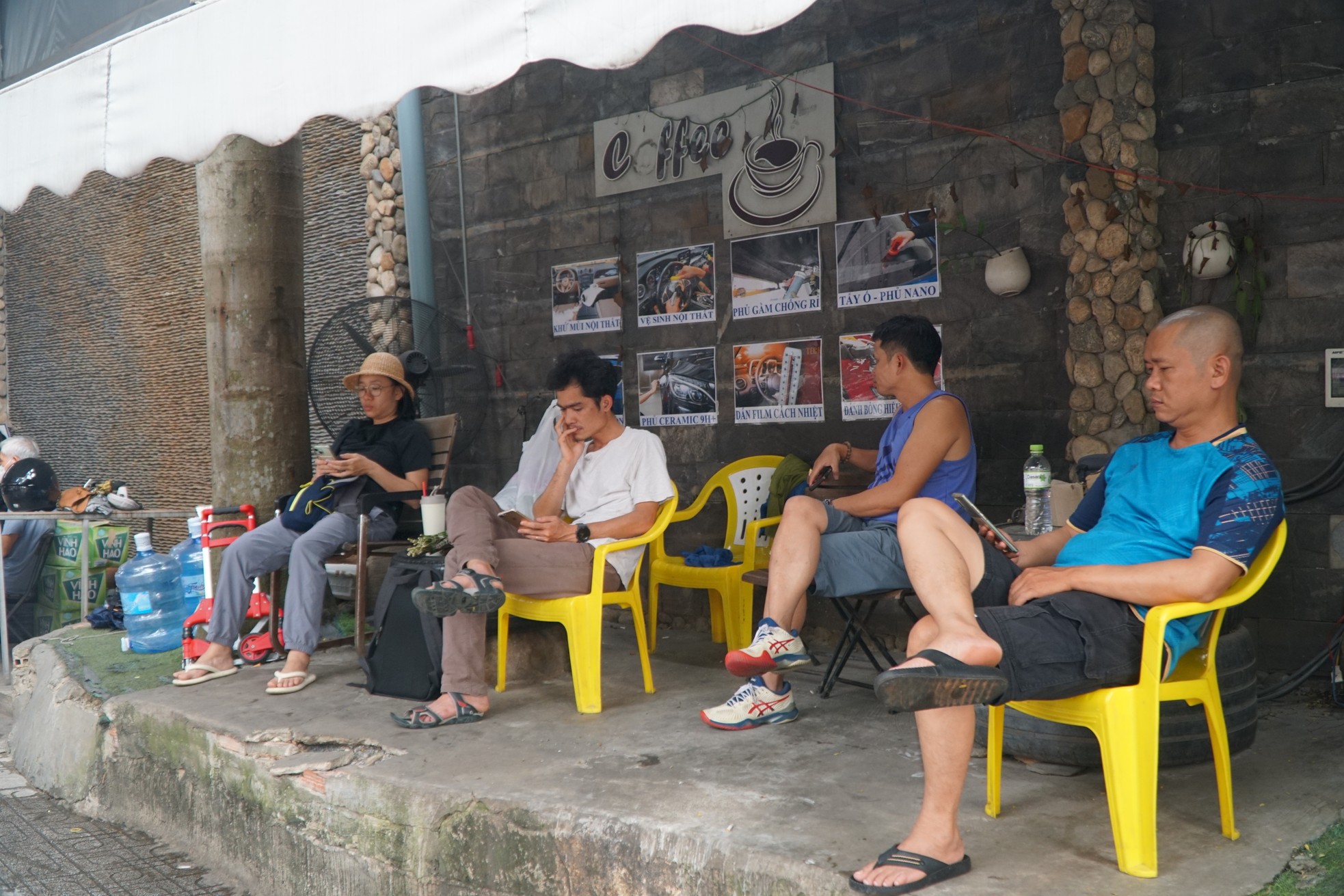 Nghề 'hốt bạc' dịp Tết, thợ làm không ngơi tay - Ảnh 9