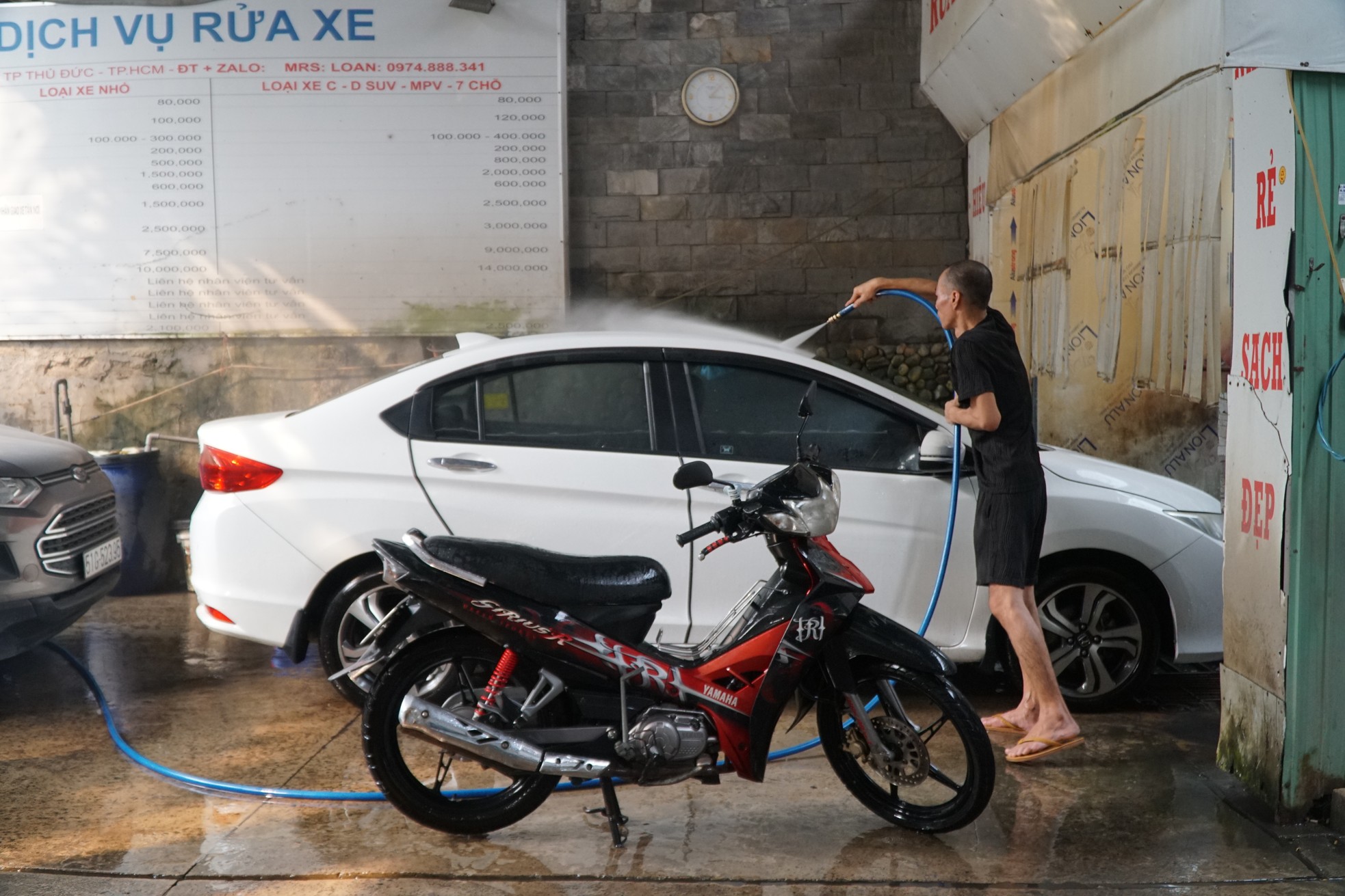 Nghề 'hốt bạc' dịp Tết, thợ làm không ngơi tay - Ảnh 6