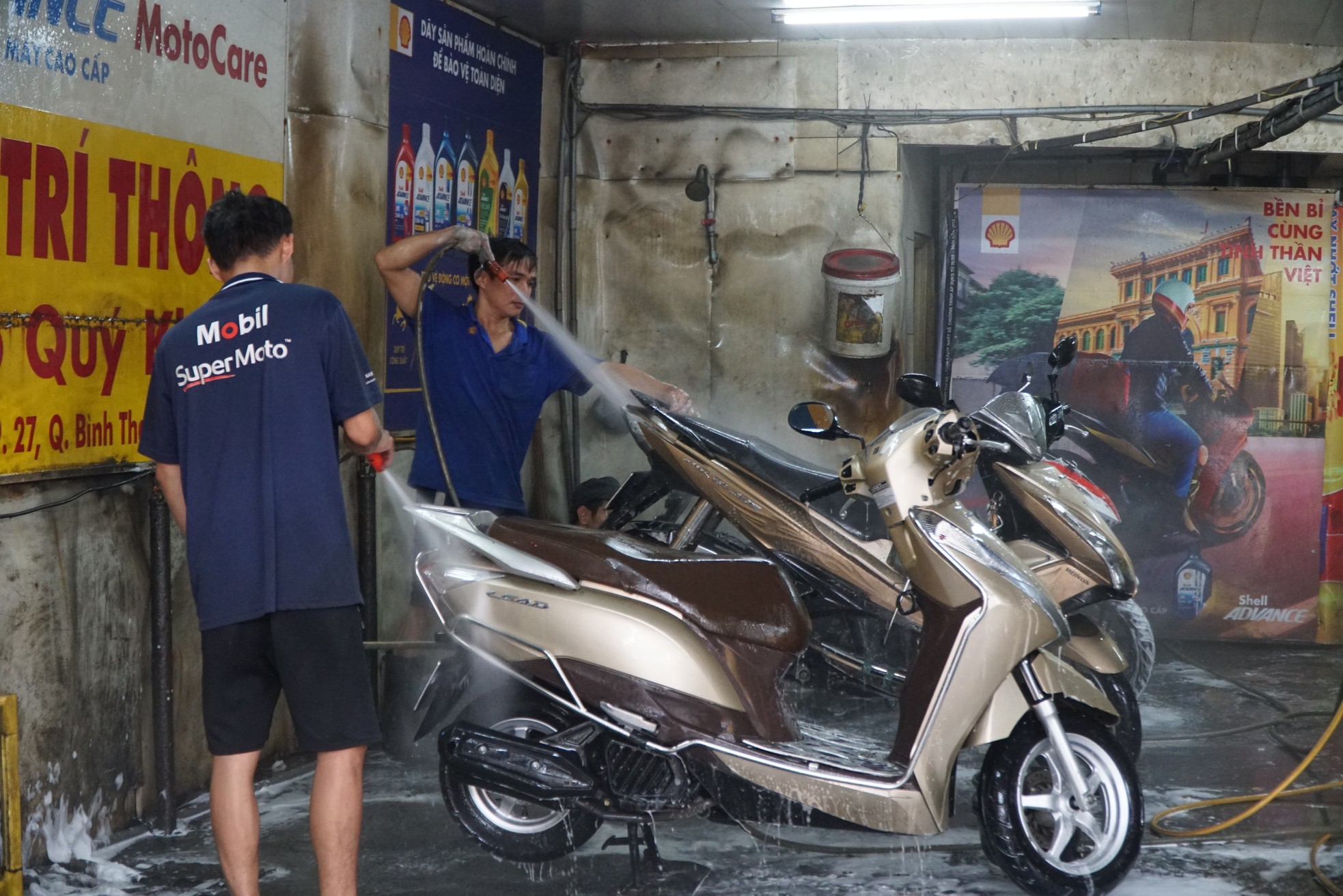 Nghề 'hốt bạc' dịp Tết, thợ làm không ngơi tay - Ảnh 10