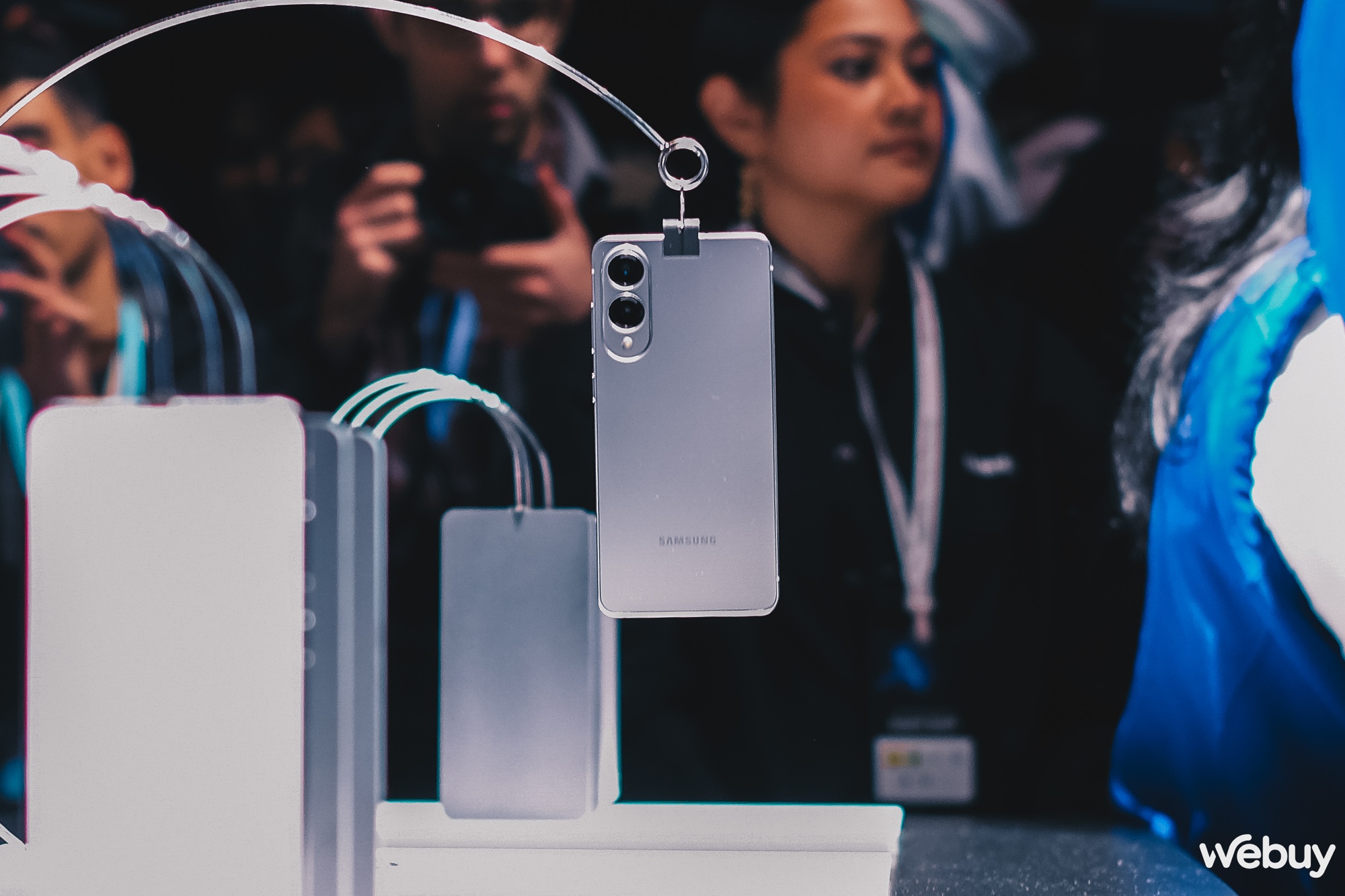 Thiết kế "mỏng dính" chỉ 6mm, Galaxy S25 Edge sẽ có dung lượng pin bao nhiêu? - Ảnh 7