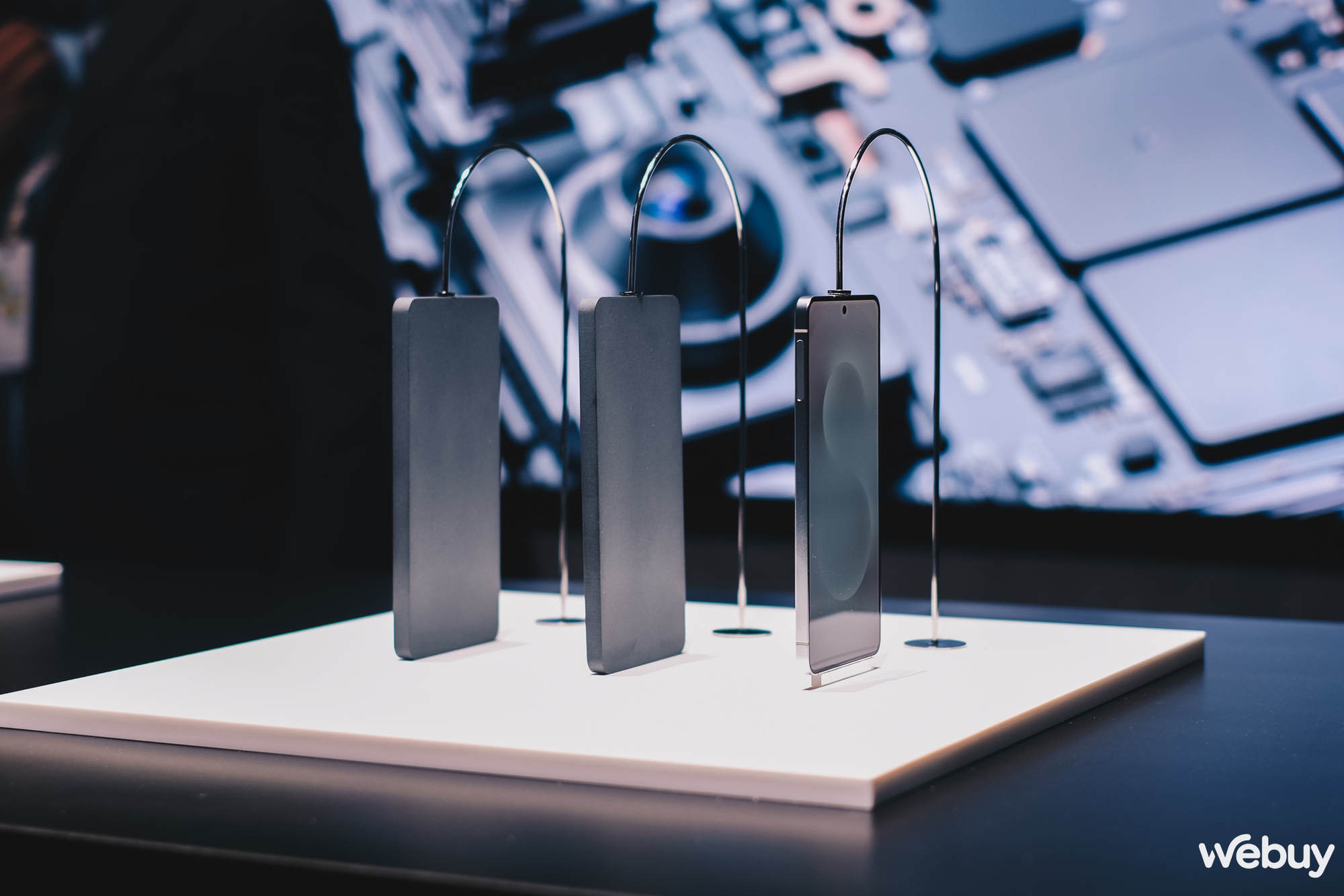 Thiết kế "mỏng dính" chỉ 6mm, Galaxy S25 Edge sẽ có dung lượng pin bao nhiêu? - Ảnh 6