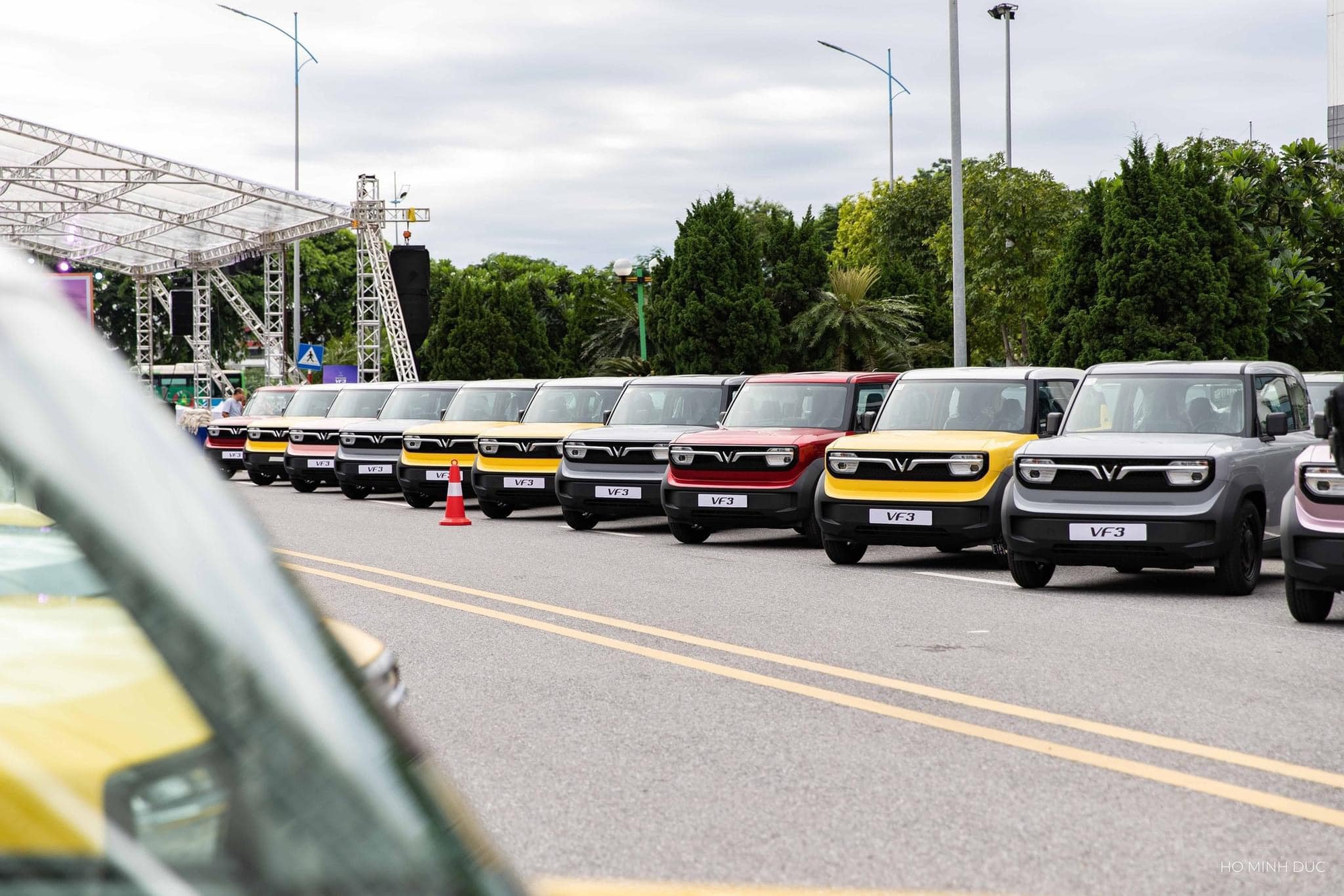 VinFast lên top 1, 'liều thuốc' 3 tháng giảm lệ phí trước bạ và những sự kiện đáng chú ý của thị trường ô tô Việt năm 2024 - Ảnh 2