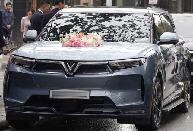 FGF hé lộ điều chưa ai nói về chiếc VinFast VF 9 ở đám hỏi con trai ông Phạm Nhật Vượng: 'Vibe tổng tài' - Ảnh 1