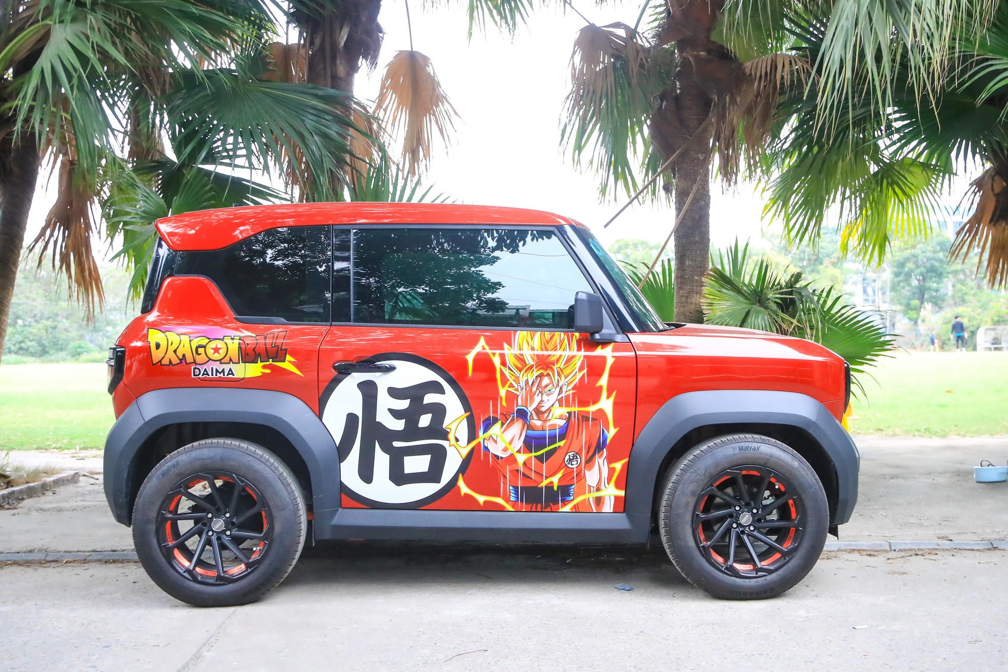 VinFast VF3 độ phong cách ‘7 viên ngọc rồng’ của tiền đạo Phạm Tuấn Hải - Ảnh 2