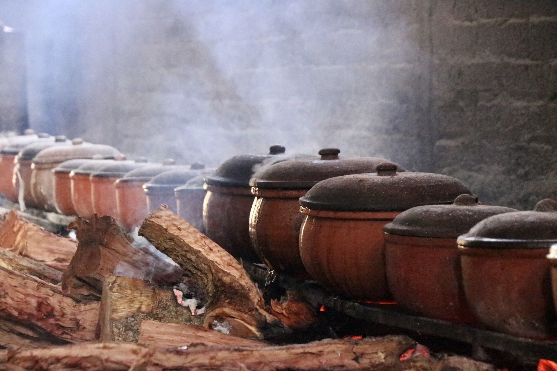 Cá kho làng Vũ Đại tới tấp đơn hàng Tết - Ảnh 6