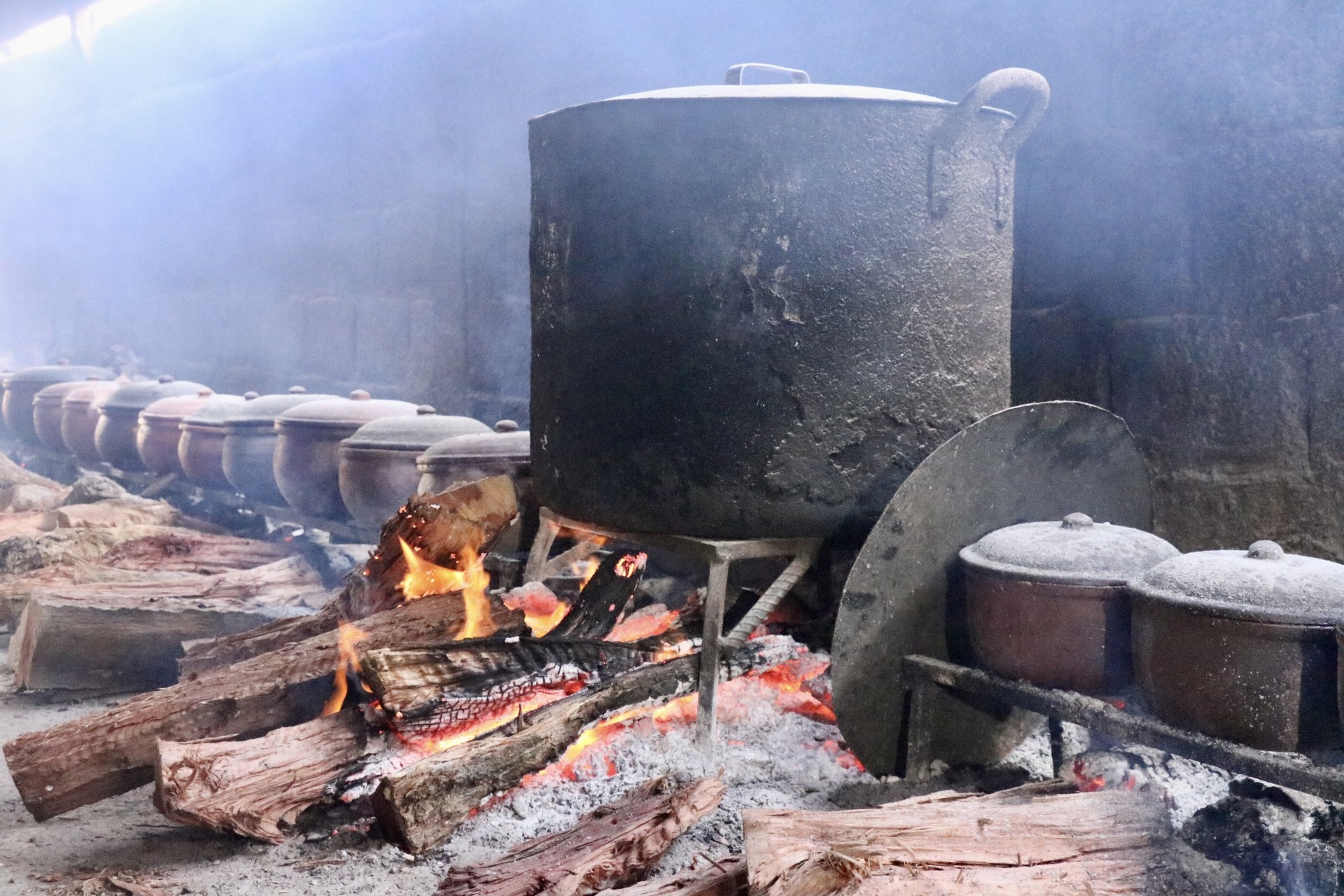 Cá kho làng Vũ Đại tới tấp đơn hàng Tết - Ảnh 13