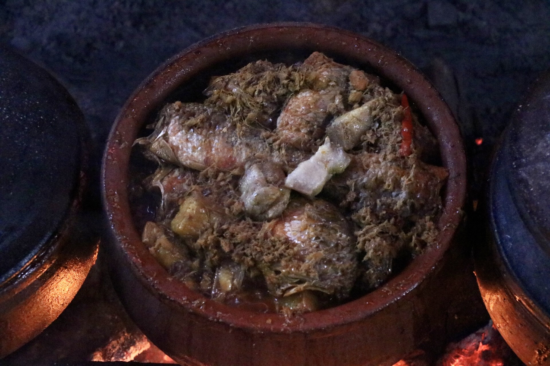 Cá kho làng Vũ Đại tới tấp đơn hàng Tết - Ảnh 11