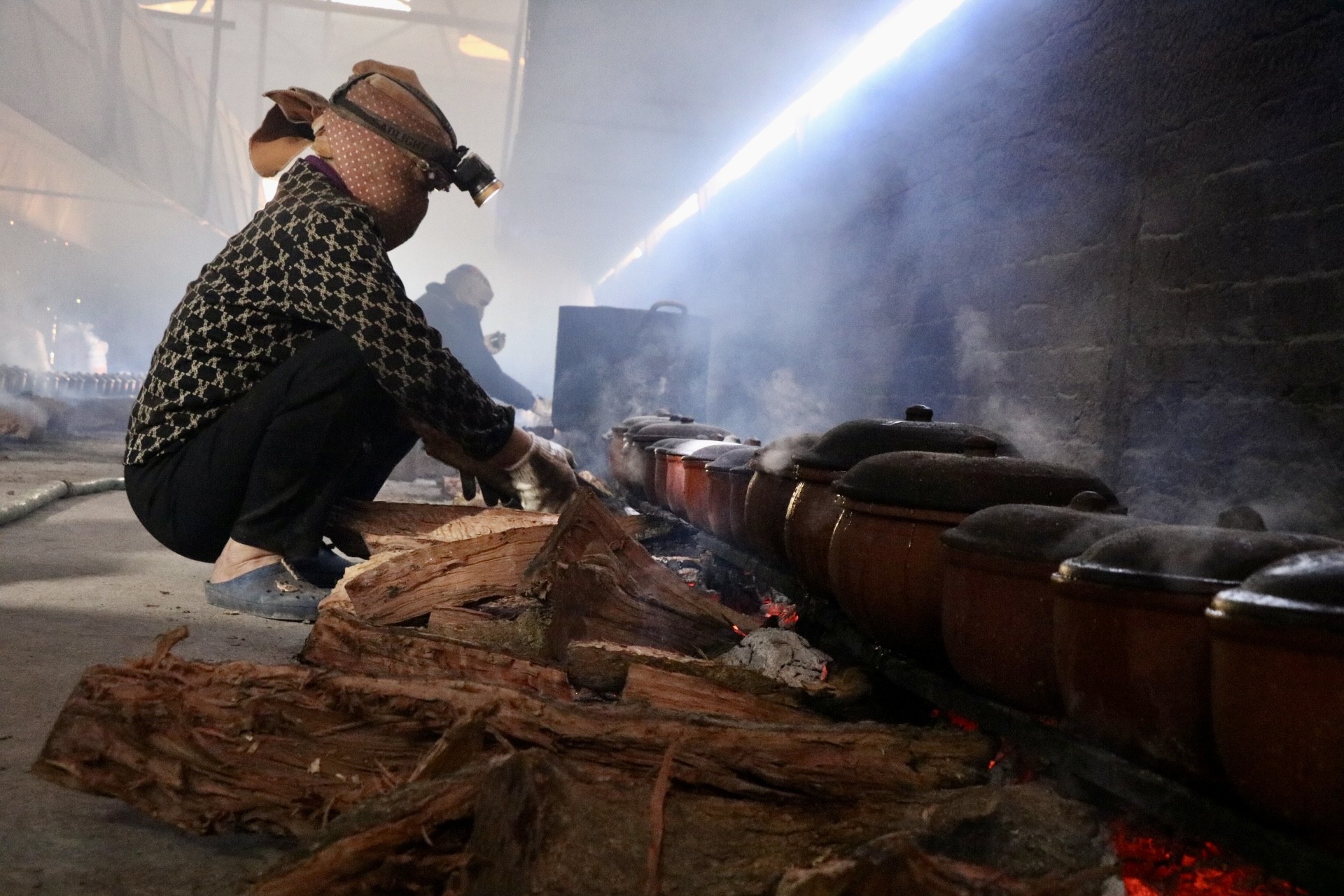 Cá kho làng Vũ Đại tới tấp đơn hàng Tết - Ảnh 9