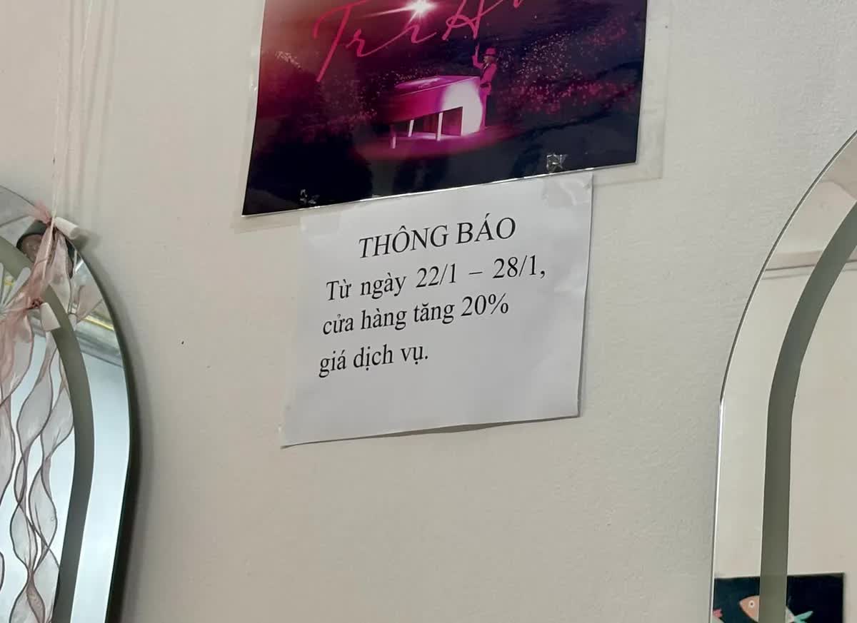 "Hốt bạc" ngày cận Tết nhờ... phụ phí - Ảnh 2