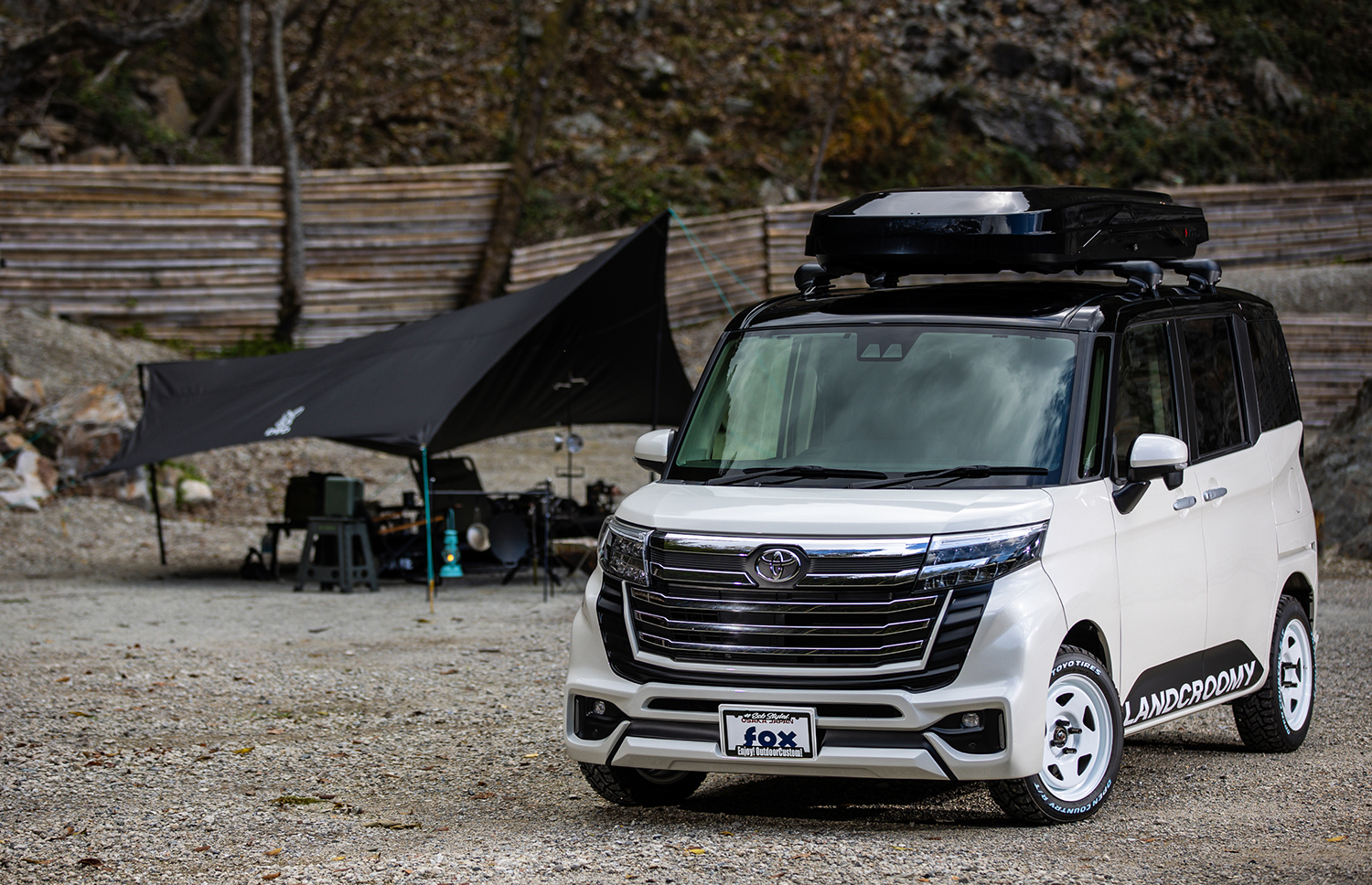 Chiếc Toyota bé hơn i10 này trông như ‘tiểu Land Cruiser’: Máy 1.0L nhưng có 4WD, nhiều đồ chơi cho dân phượt - Ảnh 1