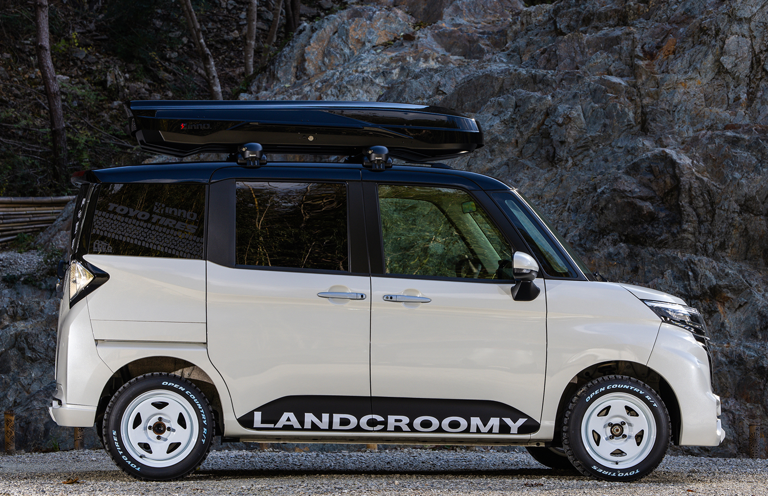 Chiếc Toyota bé hơn i10 này trông như ‘tiểu Land Cruiser’: Máy 1.0L nhưng có 4WD, nhiều đồ chơi cho dân phượt - Ảnh 4