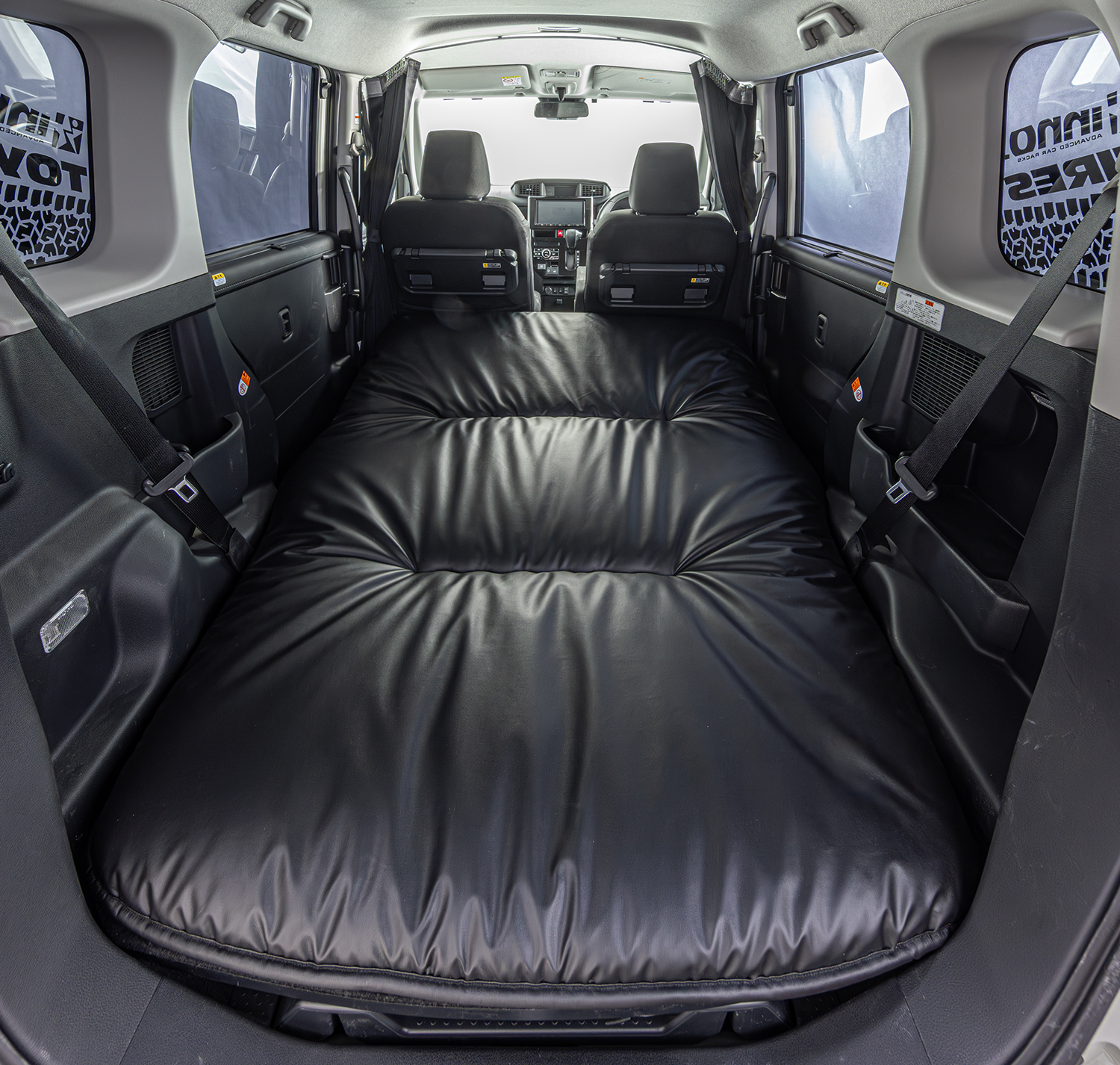 Chiếc Toyota bé hơn i10 này trông như ‘tiểu Land Cruiser’: Máy 1.0L nhưng có 4WD, nhiều đồ chơi cho dân phượt - Ảnh 11