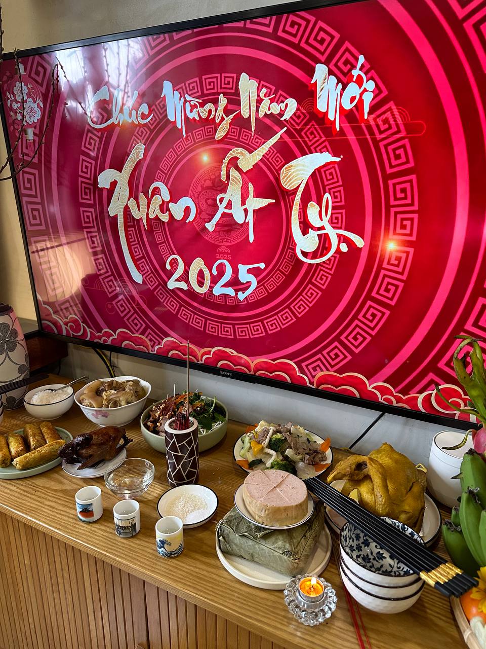 Hot nhất MXH 29 Tết: Dân tình rần rần khoe mâm cơm tất niên, "chấn động" nhất là của gia đình ở Đà Lạt - Ảnh 3