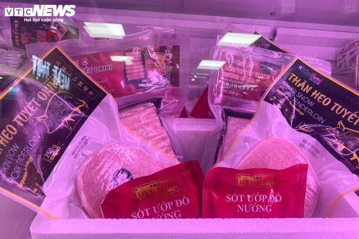 Giỏ quà Tết bò nhập khẩu, thịt heo muối 'lên ngôi', hút khách nhà giàu - Ảnh 7