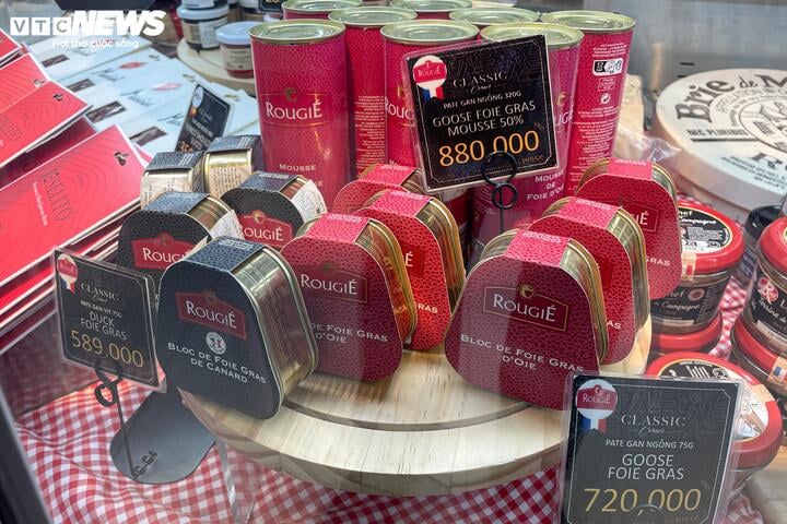 Giỏ quà Tết bò nhập khẩu, thịt heo muối 'lên ngôi', hút khách nhà giàu - Ảnh 16