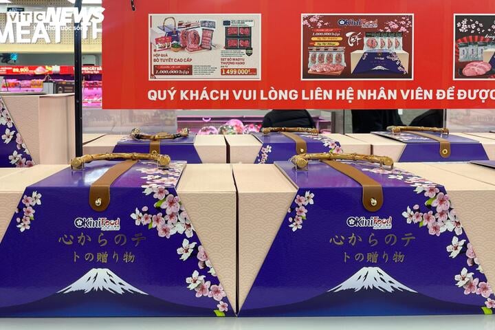 Giỏ quà Tết bò nhập khẩu, thịt heo muối 'lên ngôi', hút khách nhà giàu - Ảnh 2