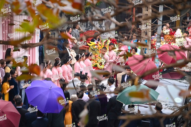 Soi dàn sính lễ mà thiếu gia Vingroup hỏi cưới Á hậu Phương Nhi: Xuất hiện một loại bánh "rất Tây" - Ảnh 7