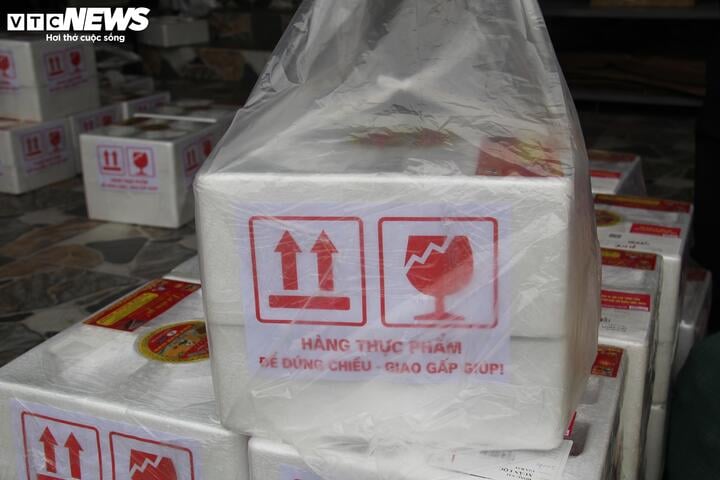 Hàng triệu đồng một niêu cá kho, khách vẫn ùn ùn chốt đơn - Ảnh 7