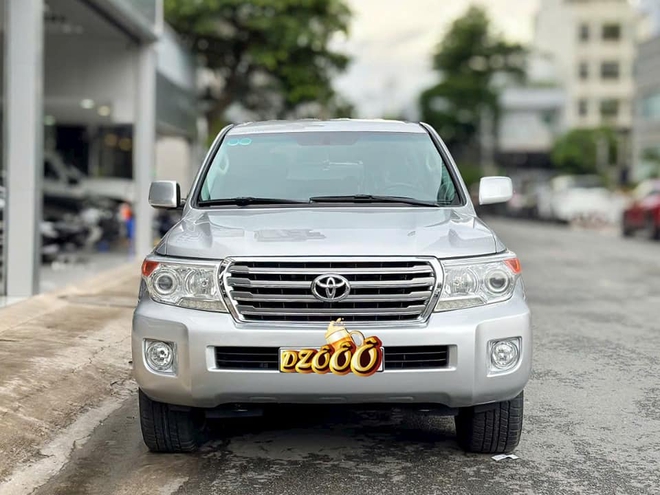 5 xe cũ biểu tượng của đại gia tầm giá Camry mua chơi Tết: Có chiếc siêu sang cỡ Rolls-Royce, ngồi cực êm - Ảnh 7