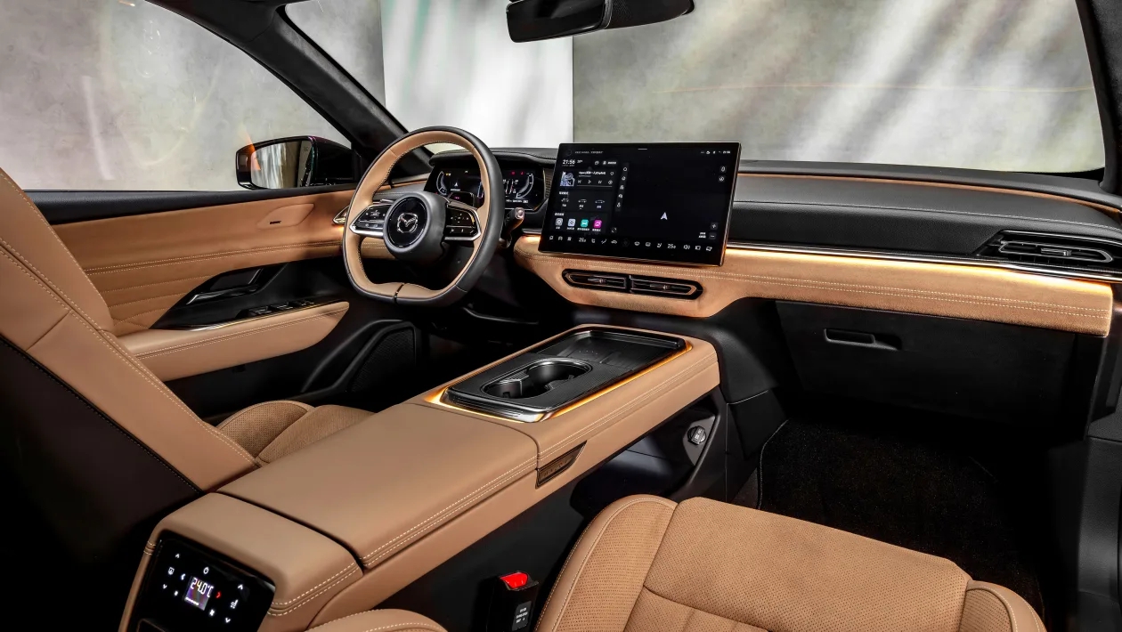 Mazda 6e ra mắt: Thiết kế khác hẳn Mazda6, nội thất ‘cận sang’, chạy 555km/sạc, mở bán cuối năm đấu Camry - Ảnh 9