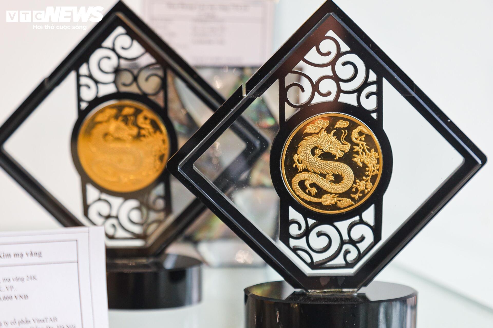 Mãn nhãn tượng 12 con giáp mạ vàng 24k dành riêng cho nhà giàu chơi Tết - Ảnh 9