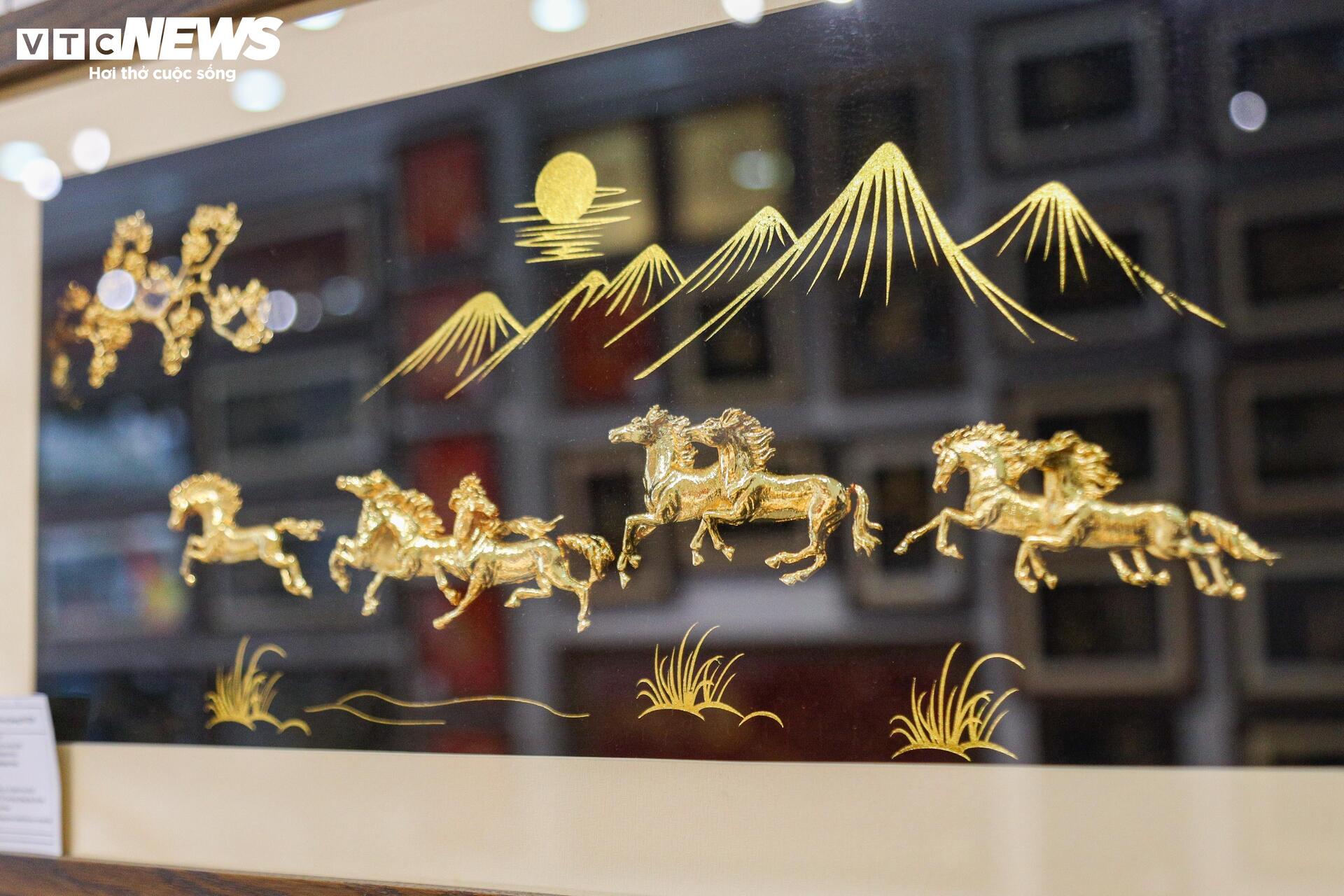 Mãn nhãn tượng 12 con giáp mạ vàng 24k dành riêng cho nhà giàu chơi Tết - Ảnh 19