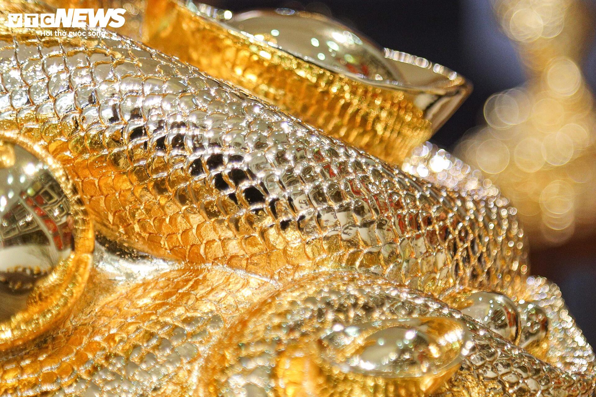 Mãn nhãn tượng 12 con giáp mạ vàng 24k dành riêng cho nhà giàu chơi Tết - Ảnh 7