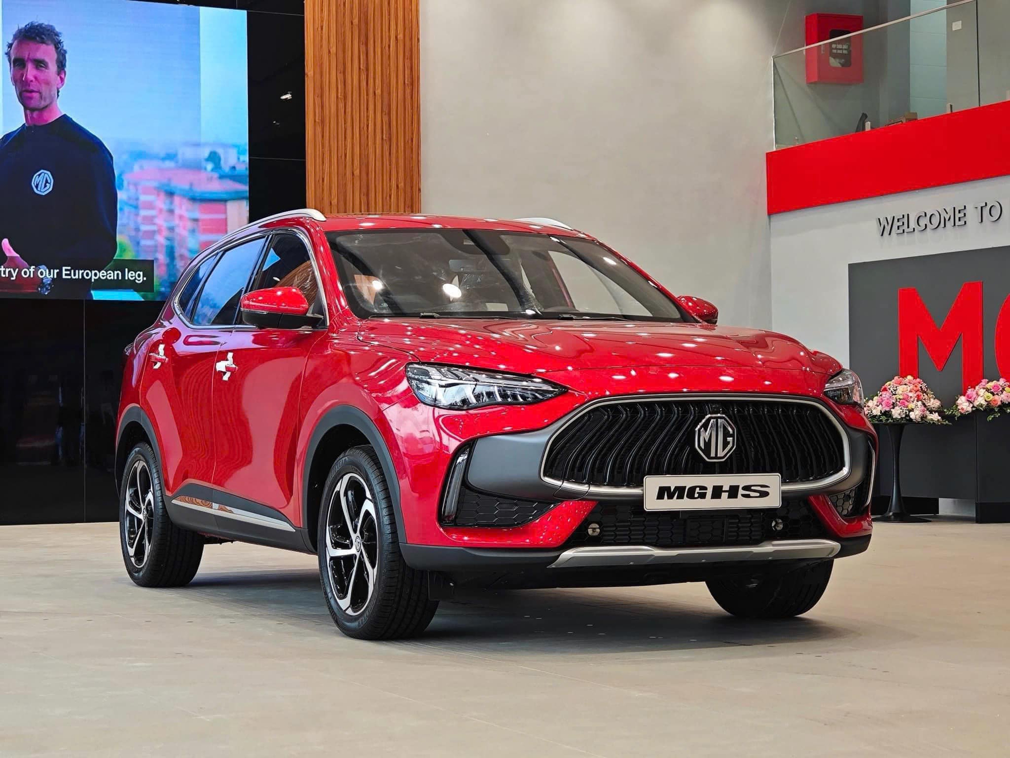 MG HS giảm giá tới 114 triệu tại đại lý: Bản tiêu chuẩn còn 585 triệu, rẻ hơn cả Sonet - Ảnh 1