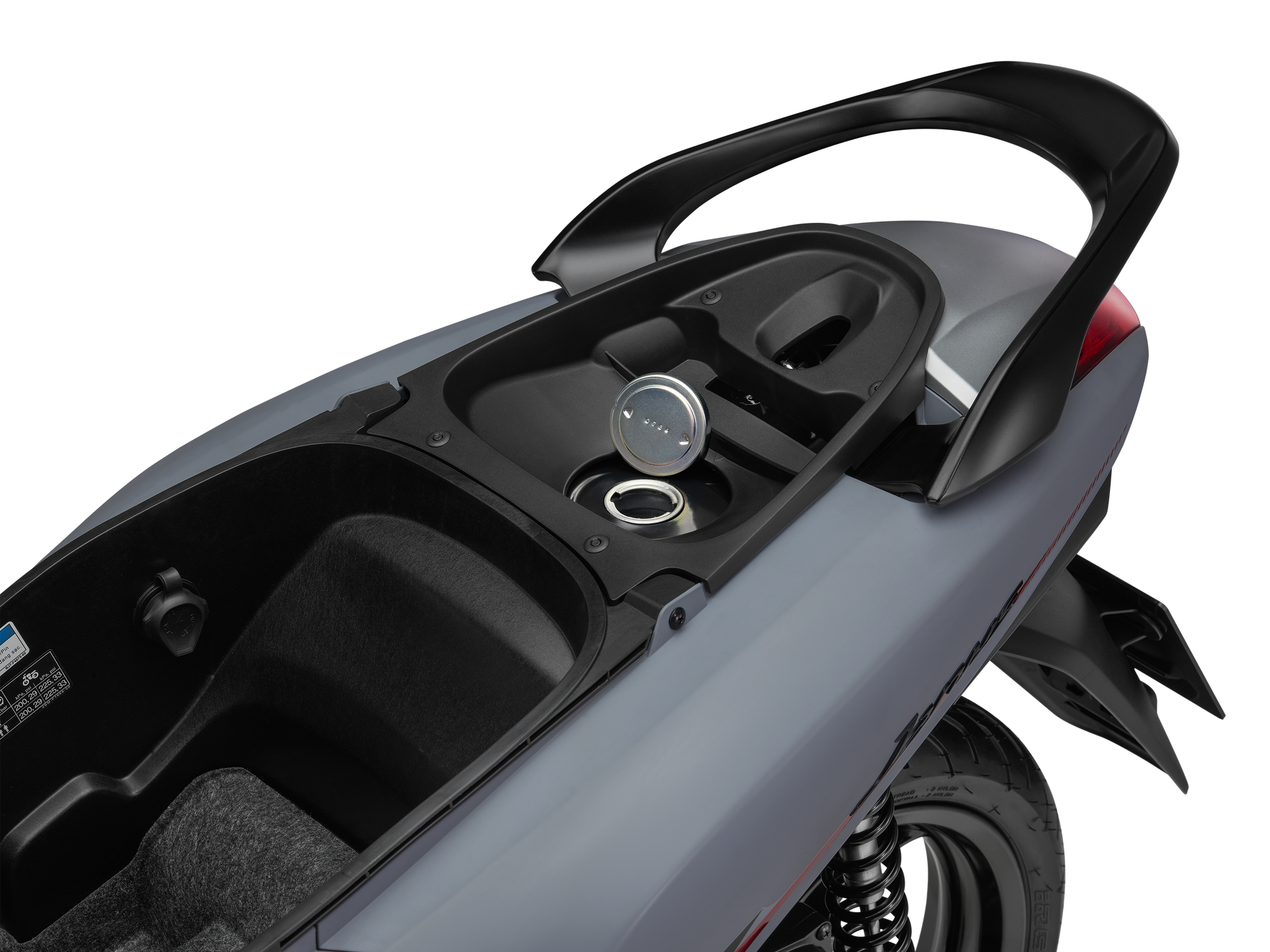 Yamaha Janus 125 thế hệ mới ra mắt Việt Nam: Thay đổi thiết kế, yên chống nóng, lốp không săm, cốp lớn hơn song vẫn thua Honda Vision - Ảnh 20