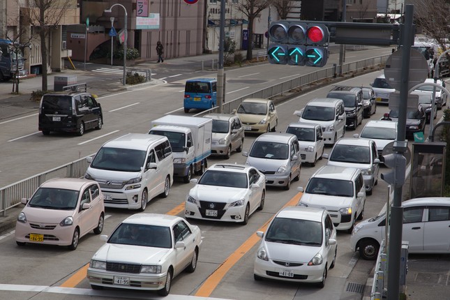 Mức phạt vượt đèn đỏ của các nước trên thế giới - Ảnh 3