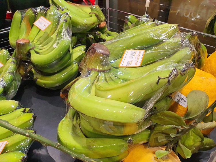 Nửa triệu đồng một nải chuối tiêu xanh, khách xuống tiền mua trong “phút mốt” về trưng Tết - Ảnh 5