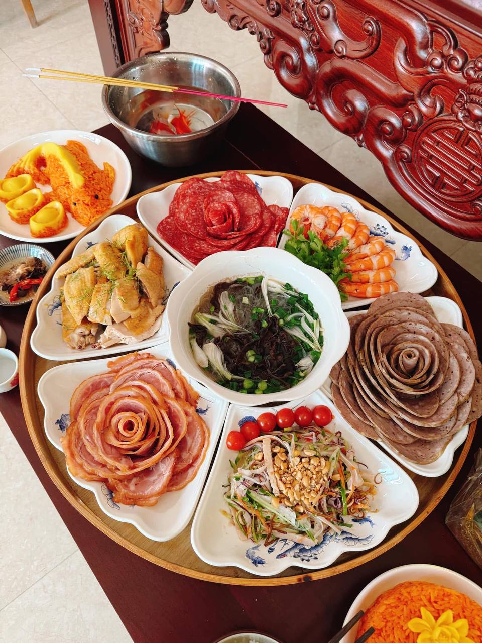 "Đại hội" khoe mâm cúng ông Công ông Táo tràn ngập MXH, có nhà làm cả món hot trend TikTok - Ảnh 10