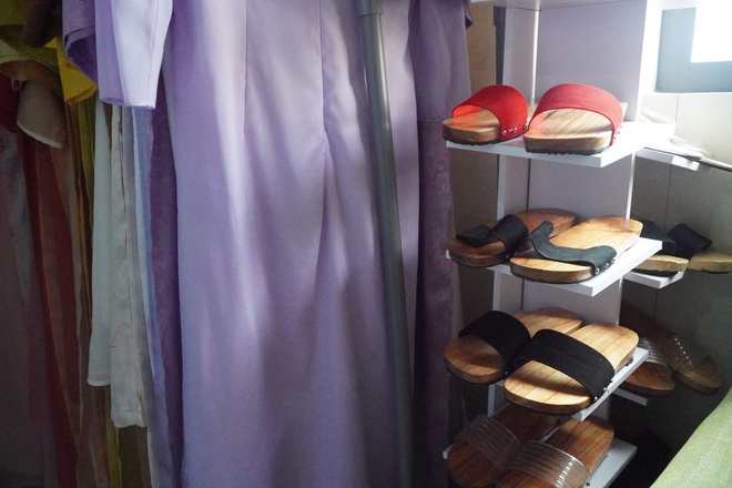 Cửa hàng cho thuê áo dài Tết hoạt động hết công suất - Ảnh 12