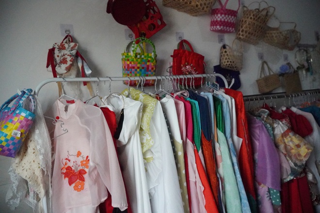 Cửa hàng cho thuê áo dài Tết hoạt động hết công suất - Ảnh 11